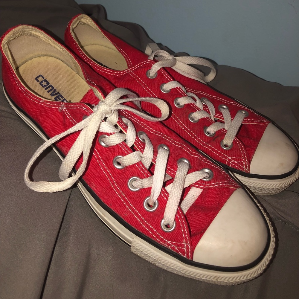 Red low top converse